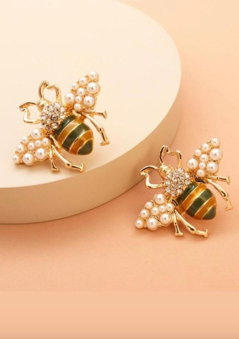 Bee stud earrings