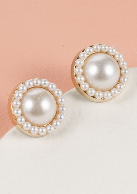 White Pearl Decor Round Stud Earrings