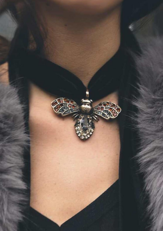Bee Pendent Necklace