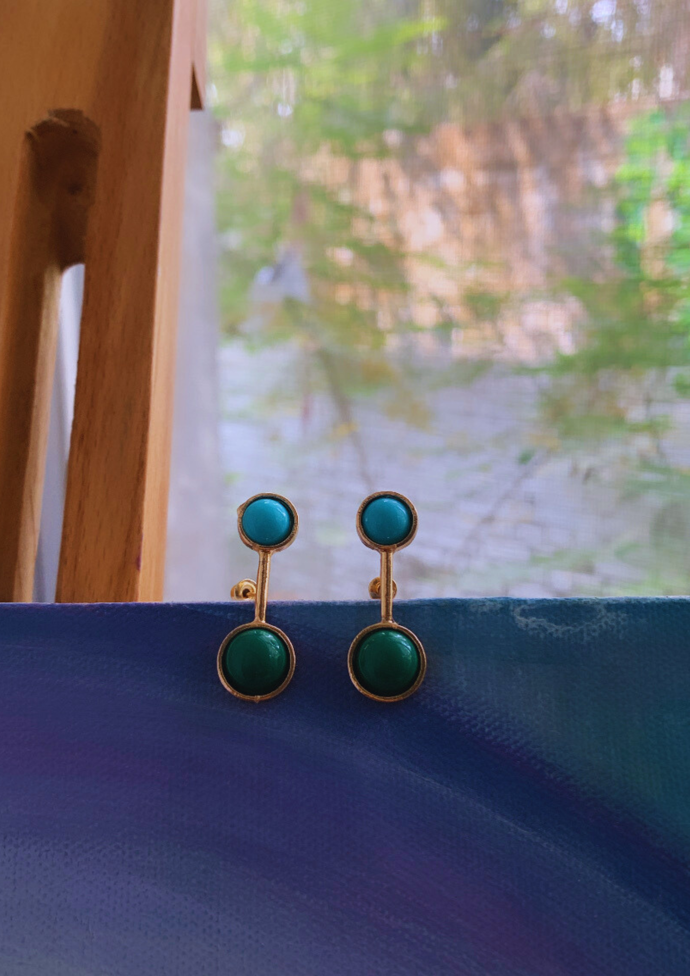 Stone Decor Stud Earrings